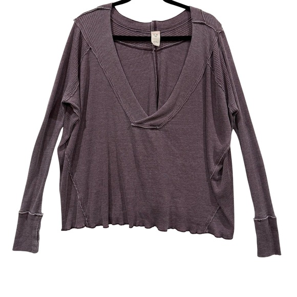 We The Free Tops - We The Free Purple Long Sleeve Thermal V Neck Top XS Thumbholes